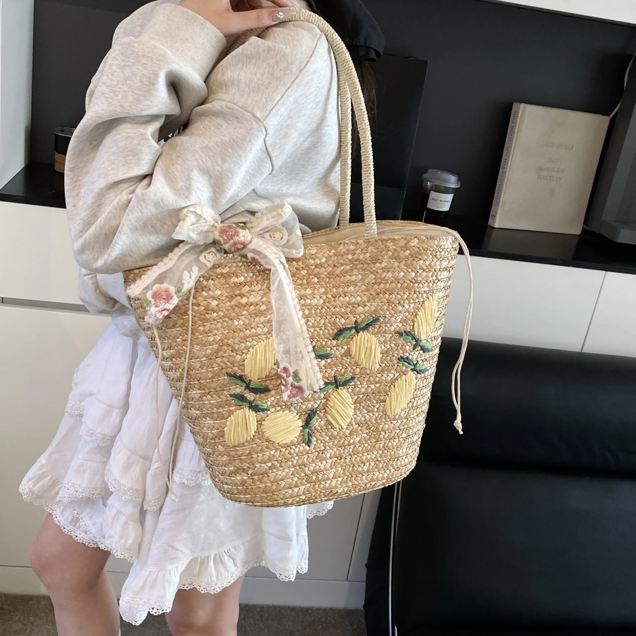 Large Capacity Beach Shoulder  - Women Bags Handmade recension och pris