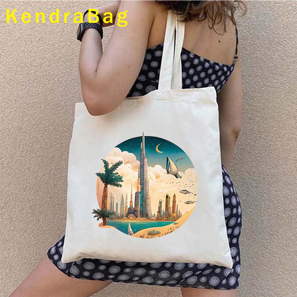 Love United Arab Emirates Embl - Women Bags Dubai recension och pris