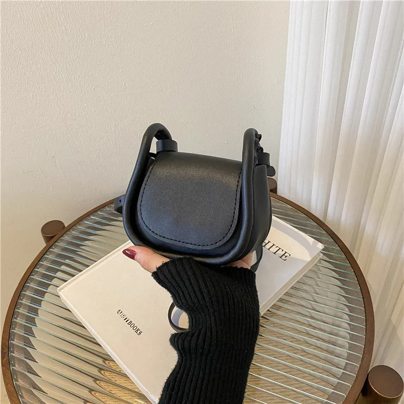 Candy Color Fashion PU Leather - Saddle Bag Leather recension och pris